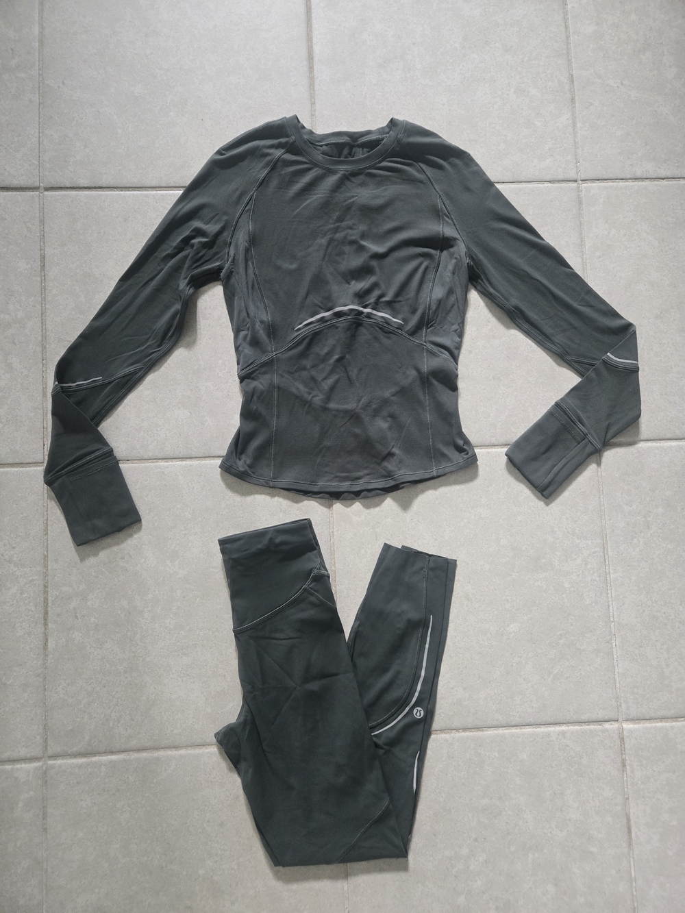 lululemon athletica Long-Sleeve Top & Leggings Set - Charcoal Gray